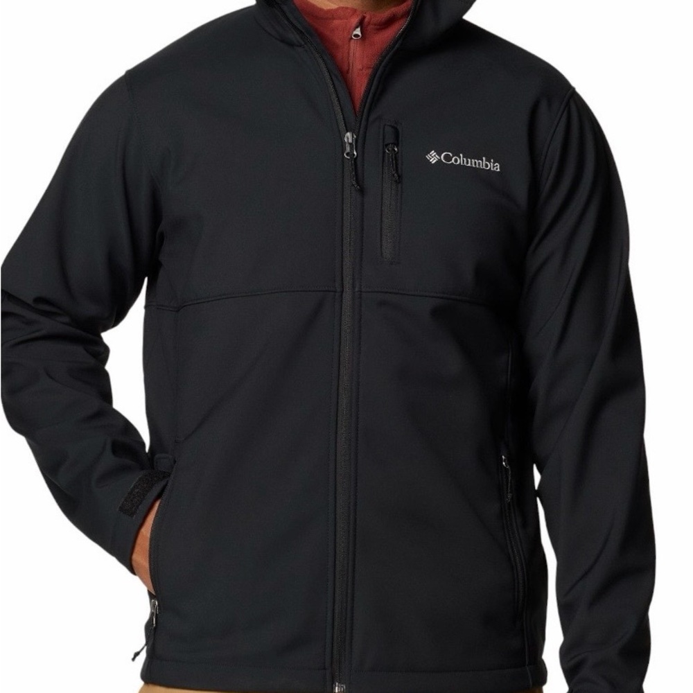 Columbia Men's Black Softshell Performance Jacket